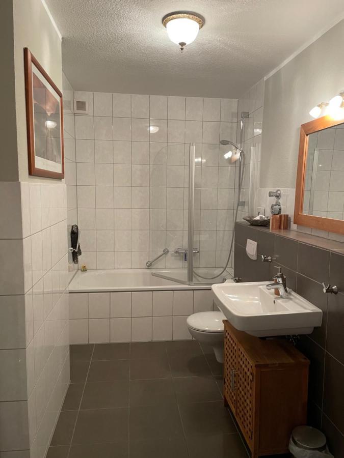 Haus In Der Gartenstadt บอททรอพ ภายนอก รูปภาพ